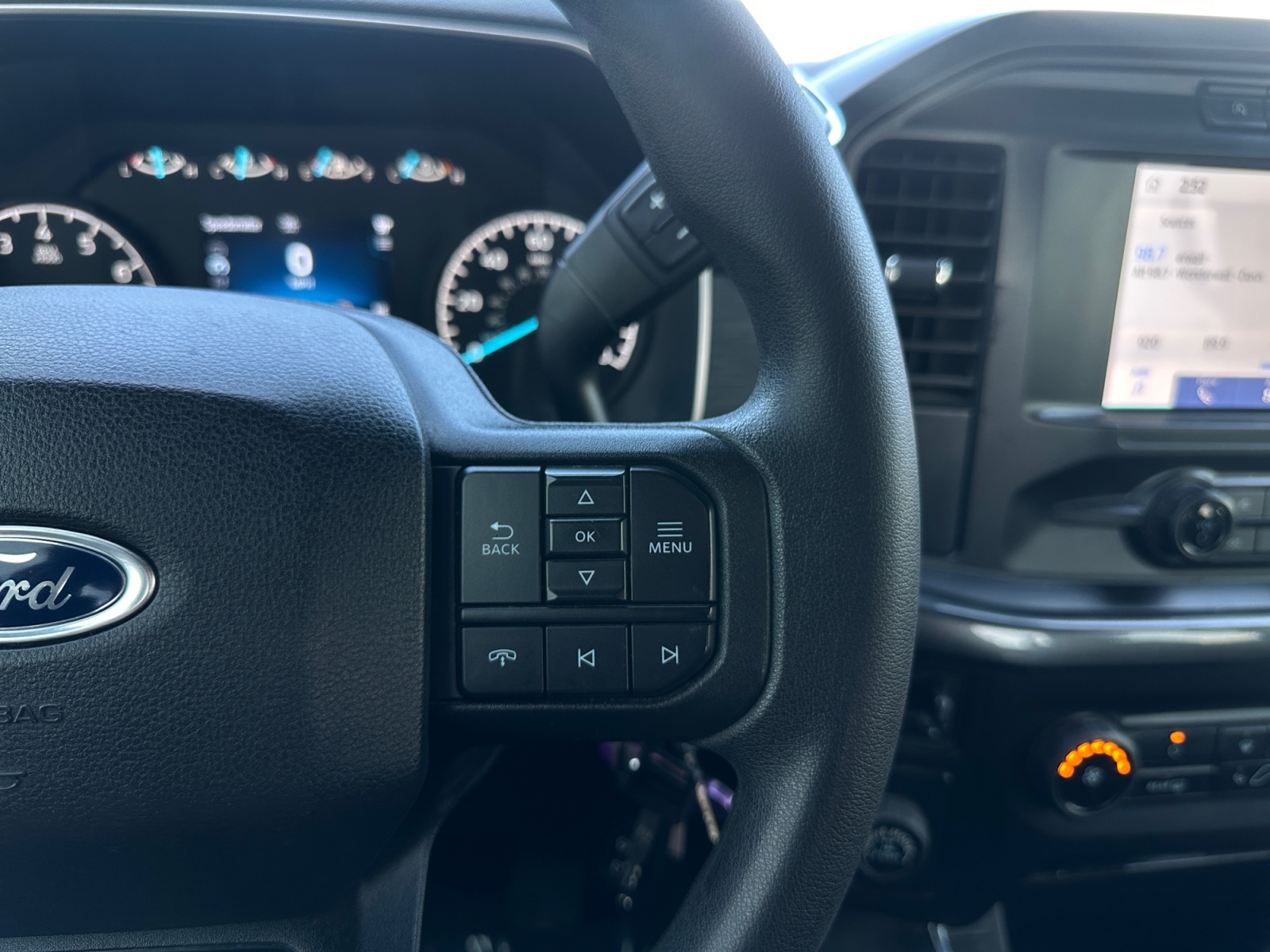 Ford F-150 photo 19