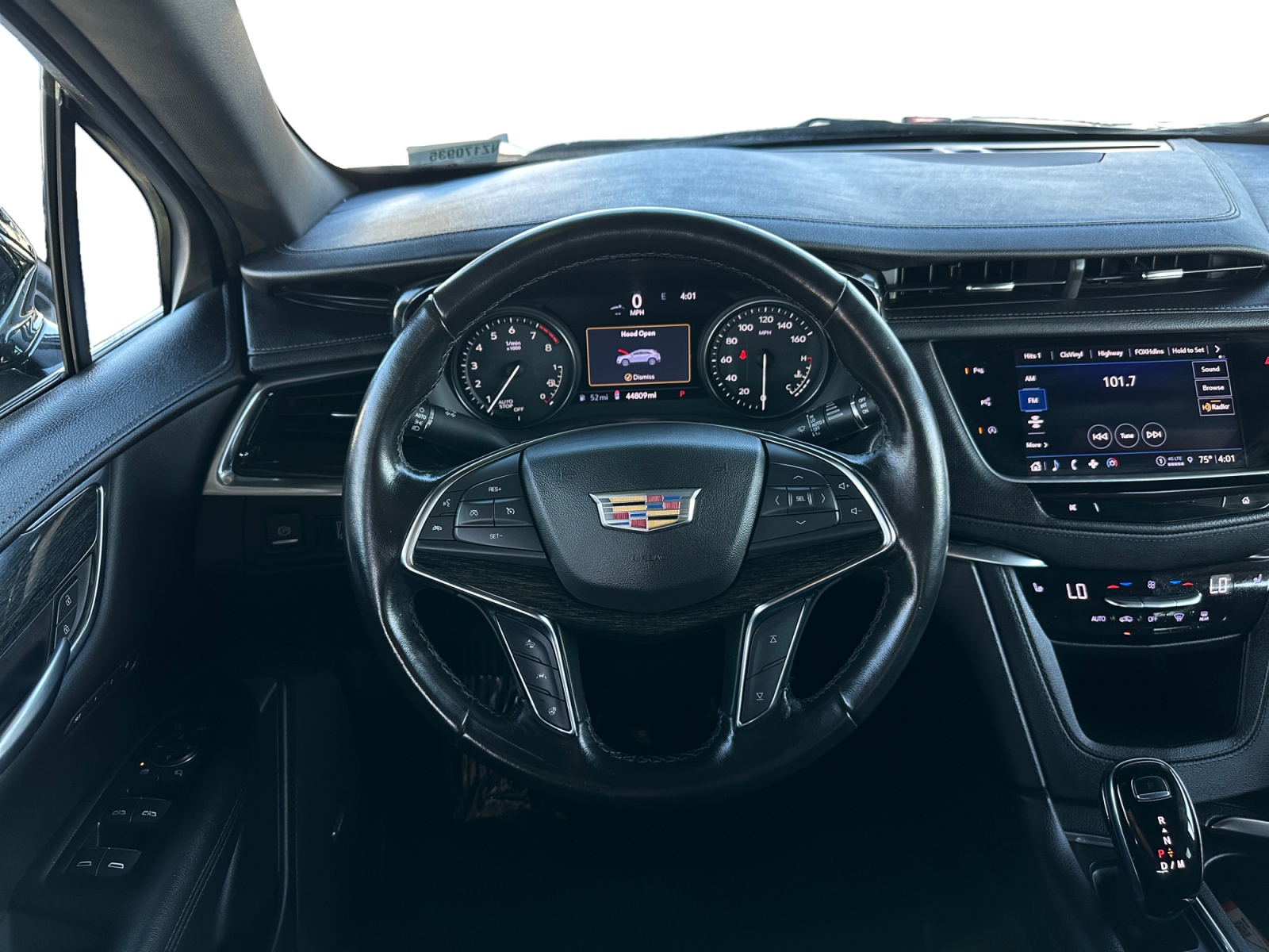 Cadillac XT5 photo 12