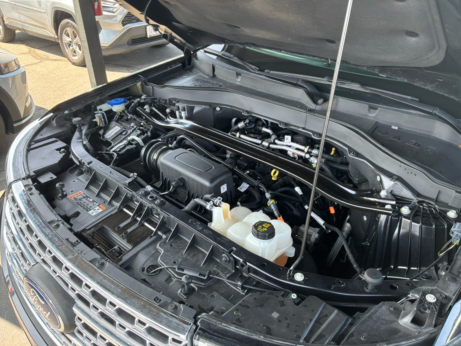 Ford Explorer photo 26