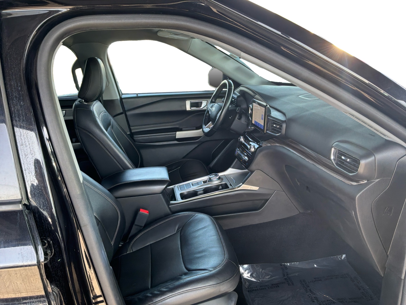 Ford Explorer photo 15