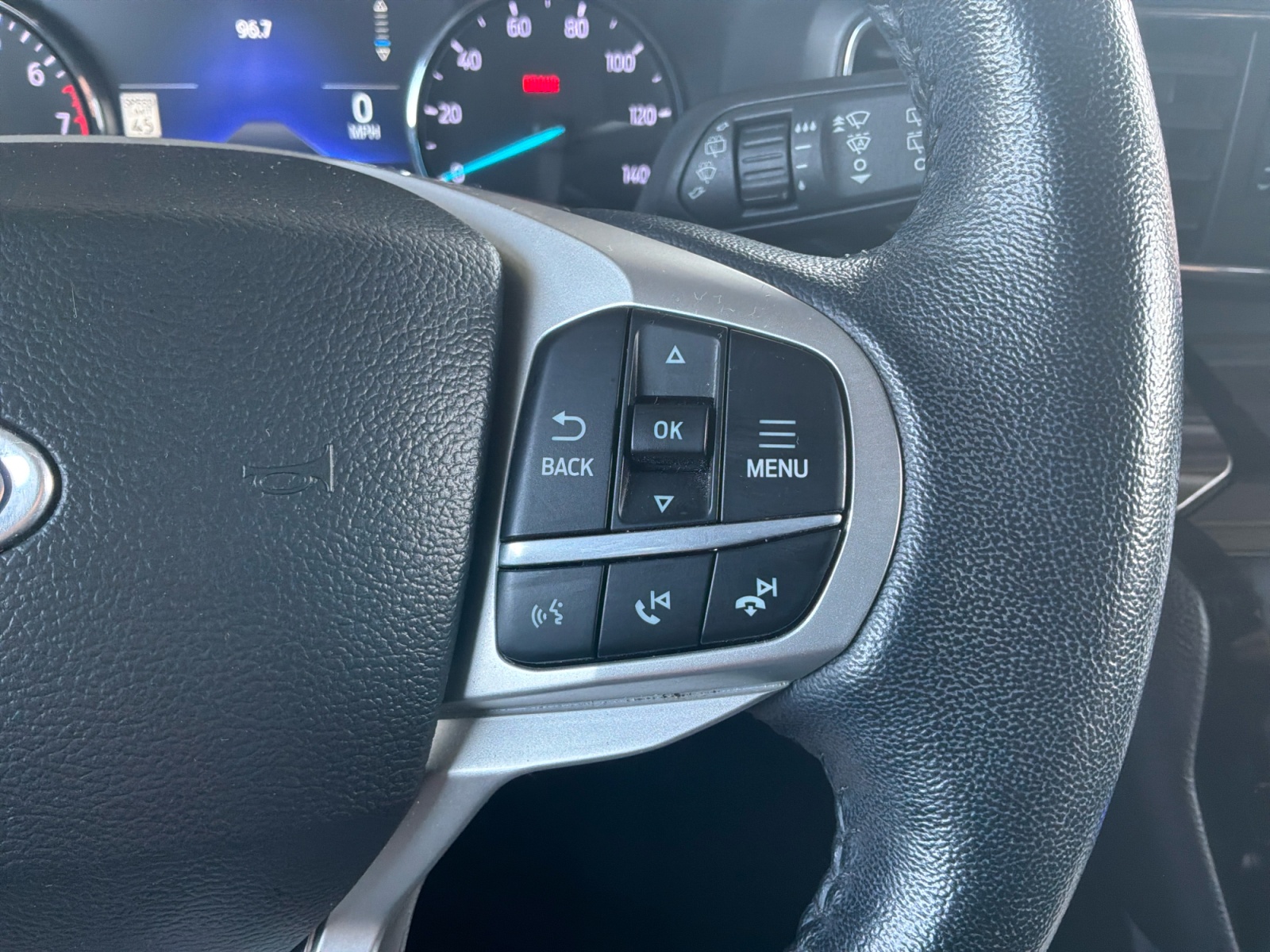 Ford Explorer photo 19
