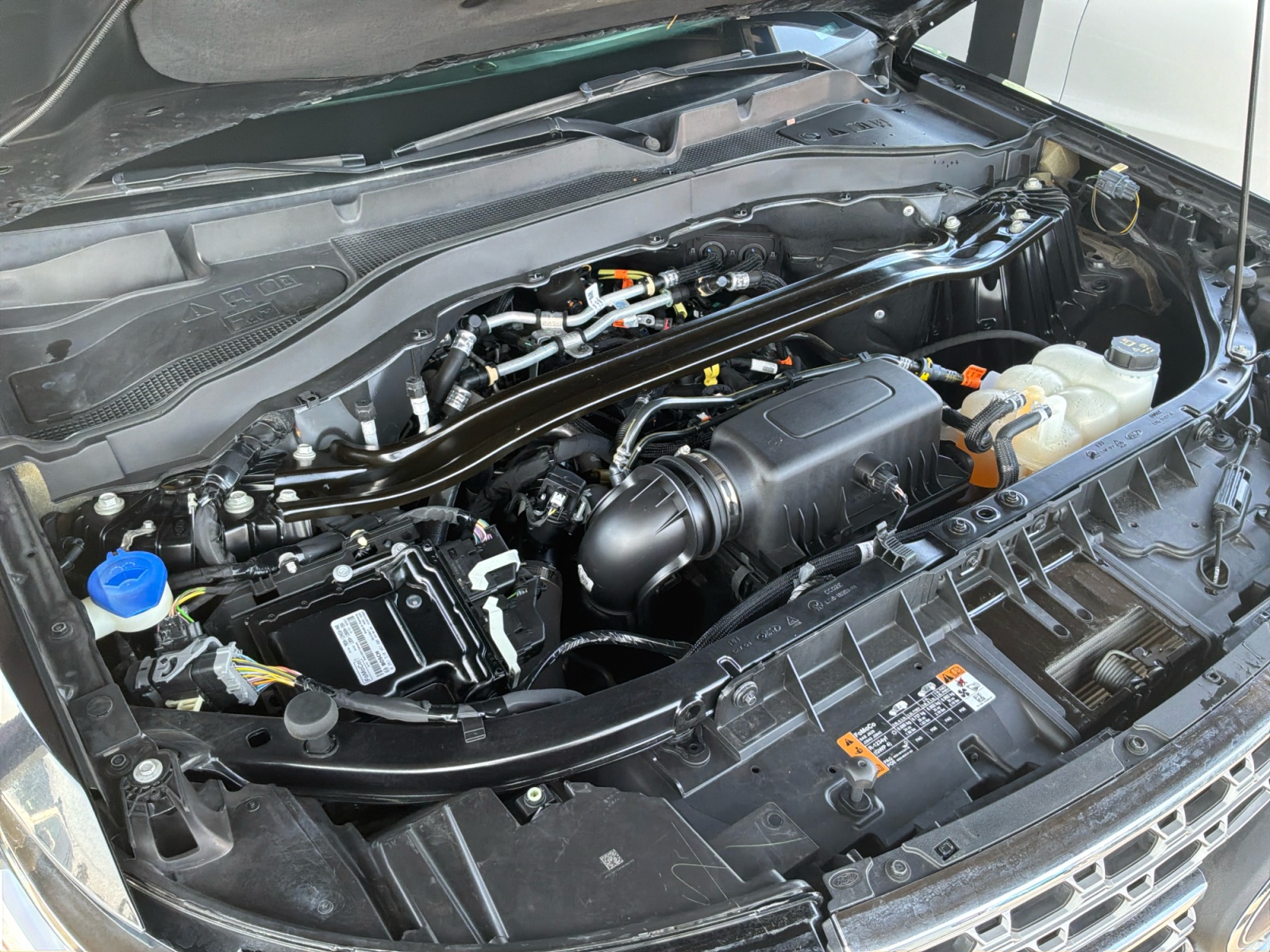 Ford Explorer photo 25