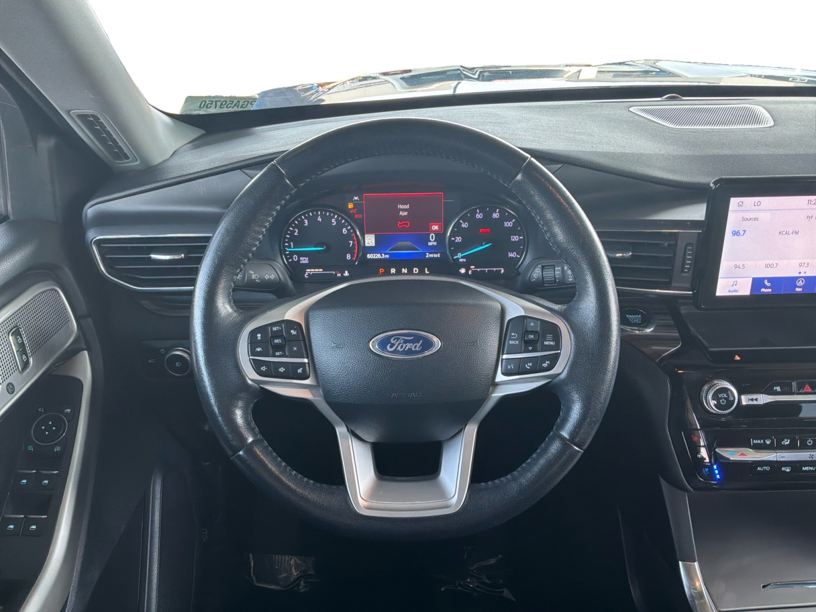Ford Explorer photo 12