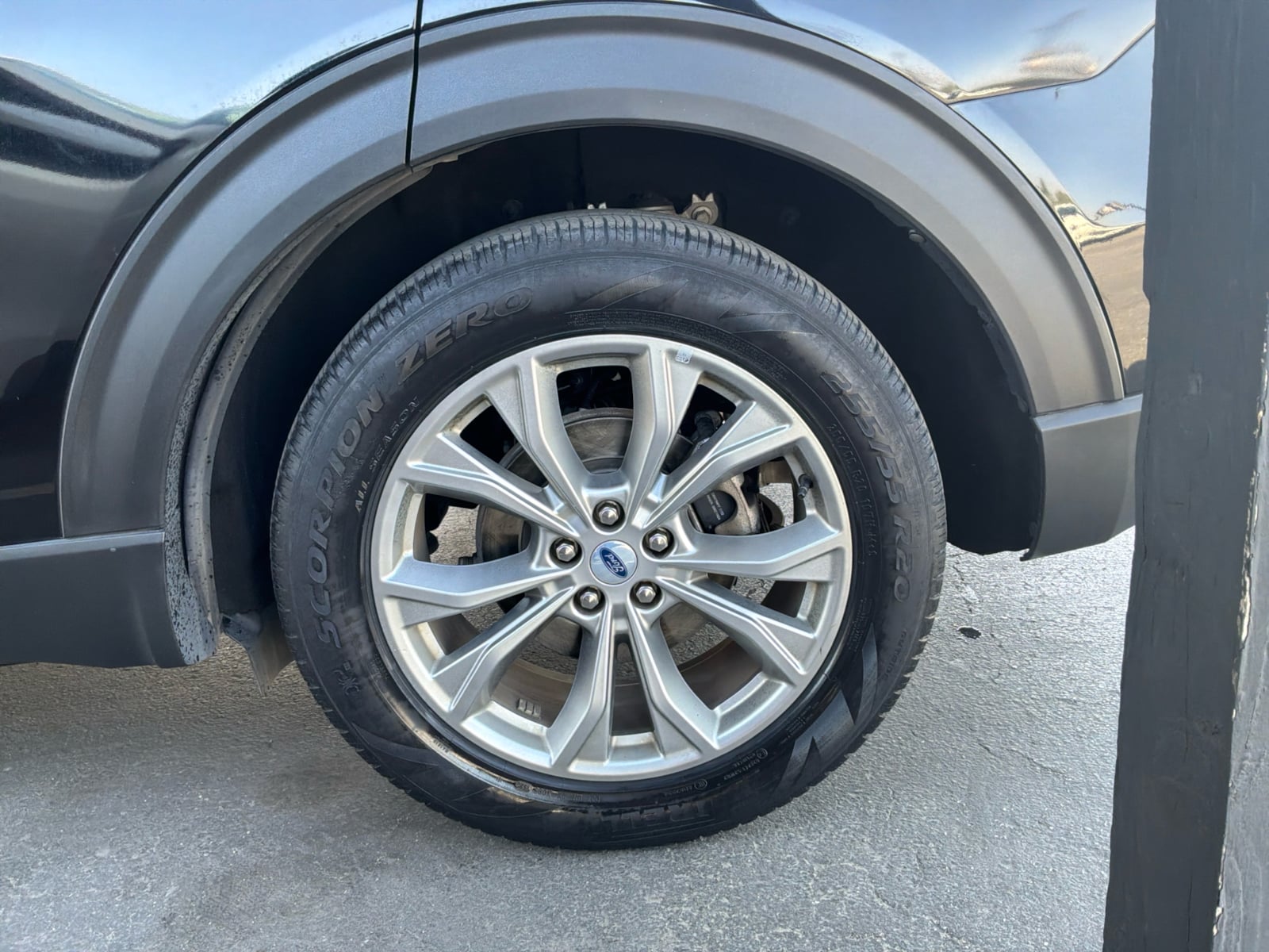 Ford Explorer photo 14