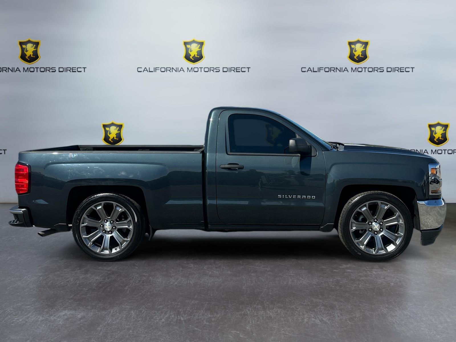 Chevrolet Silverado photo 6