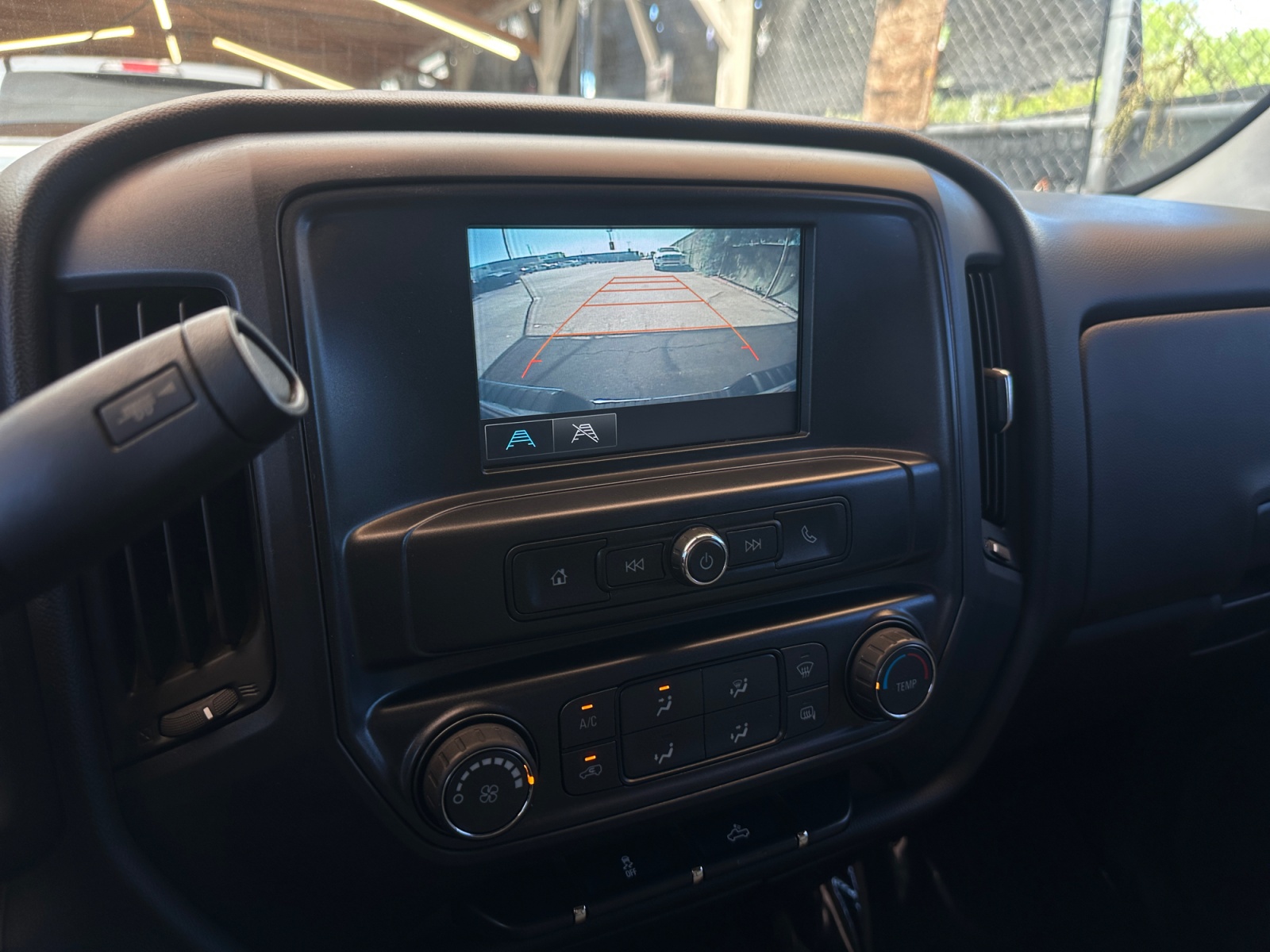 Chevrolet Silverado photo 18