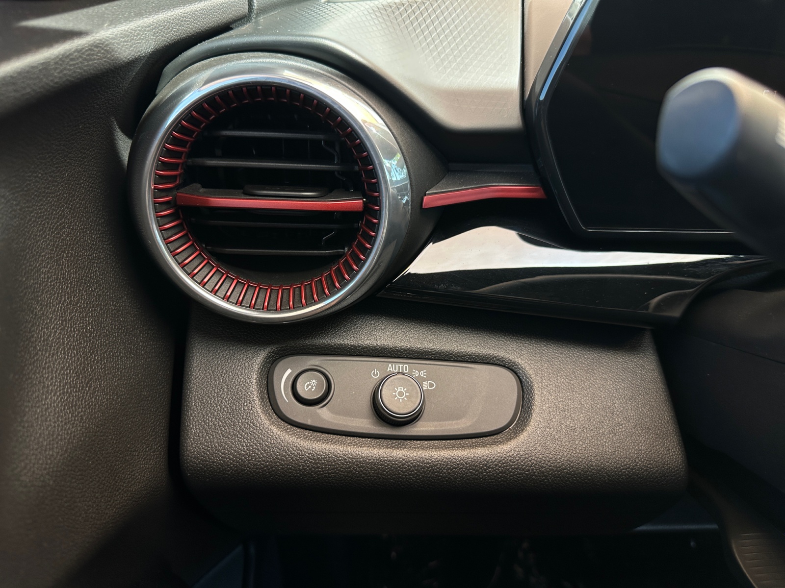 Chevrolet Trax photo 19
