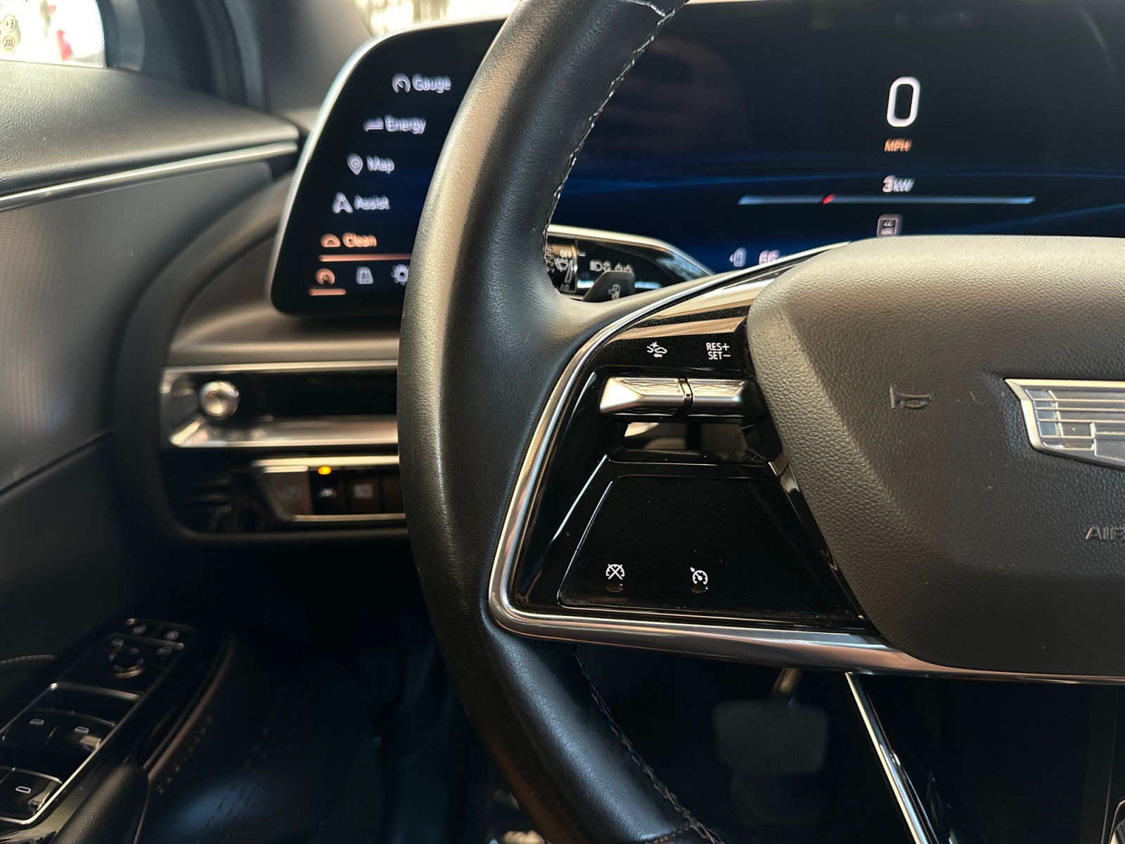 Cadillac Lyriq photo 20