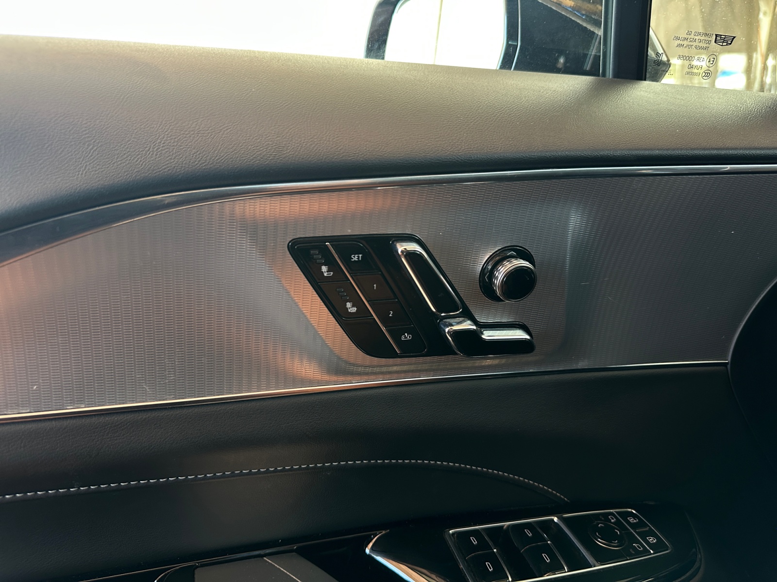 Cadillac Lyriq photo 18