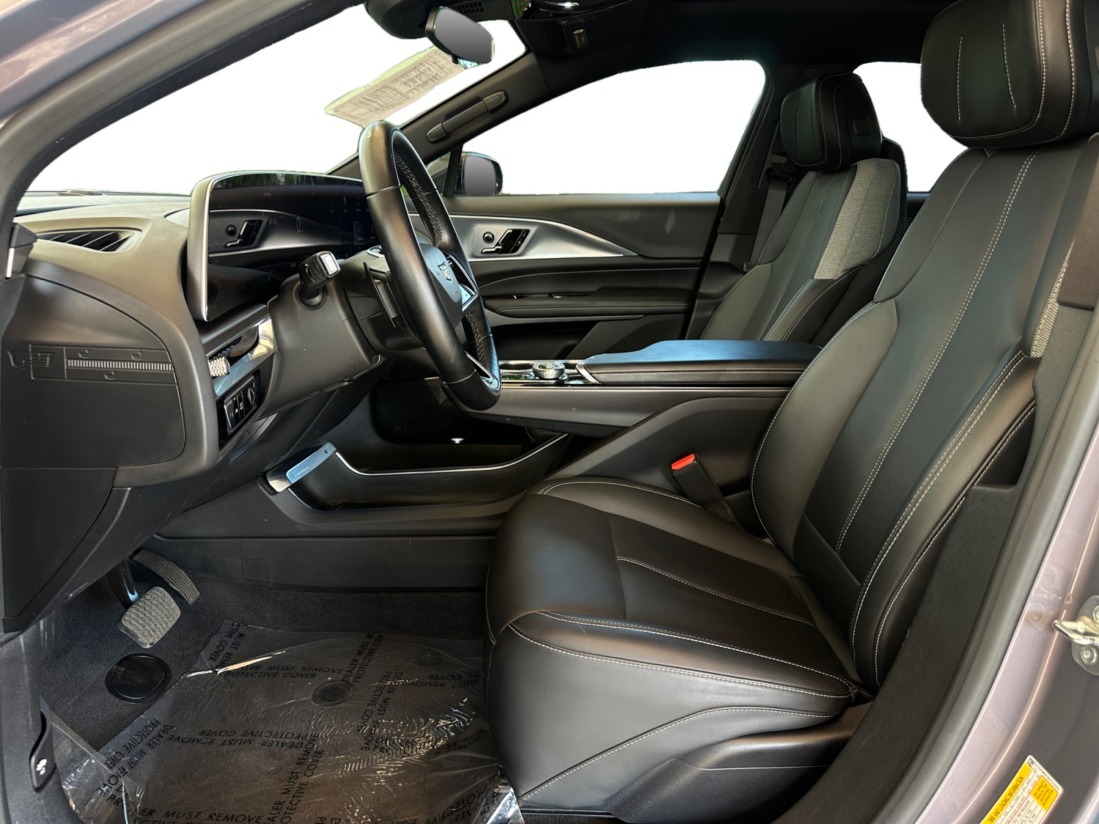 Cadillac Lyriq photo 9