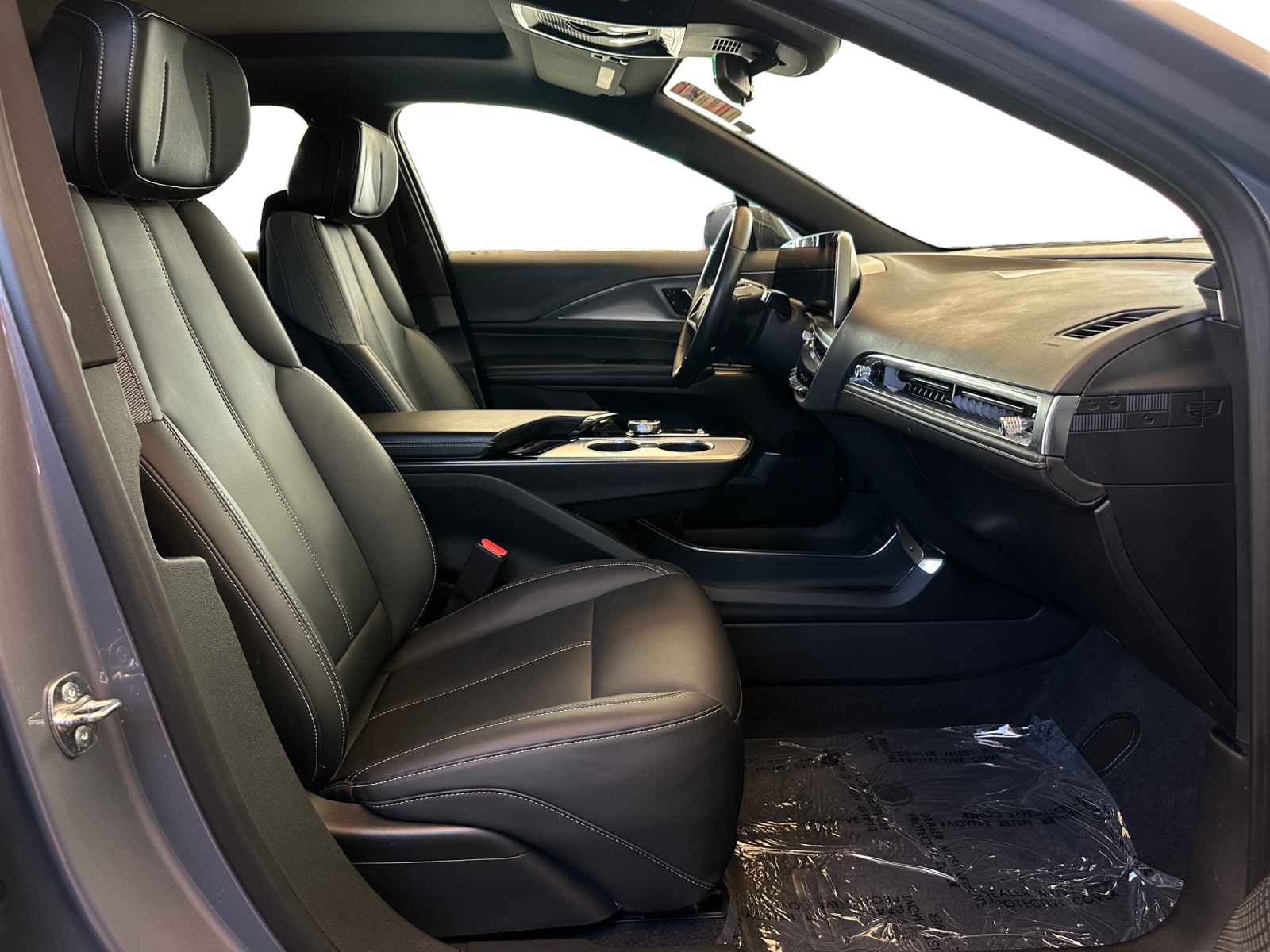 Cadillac Lyriq photo 15