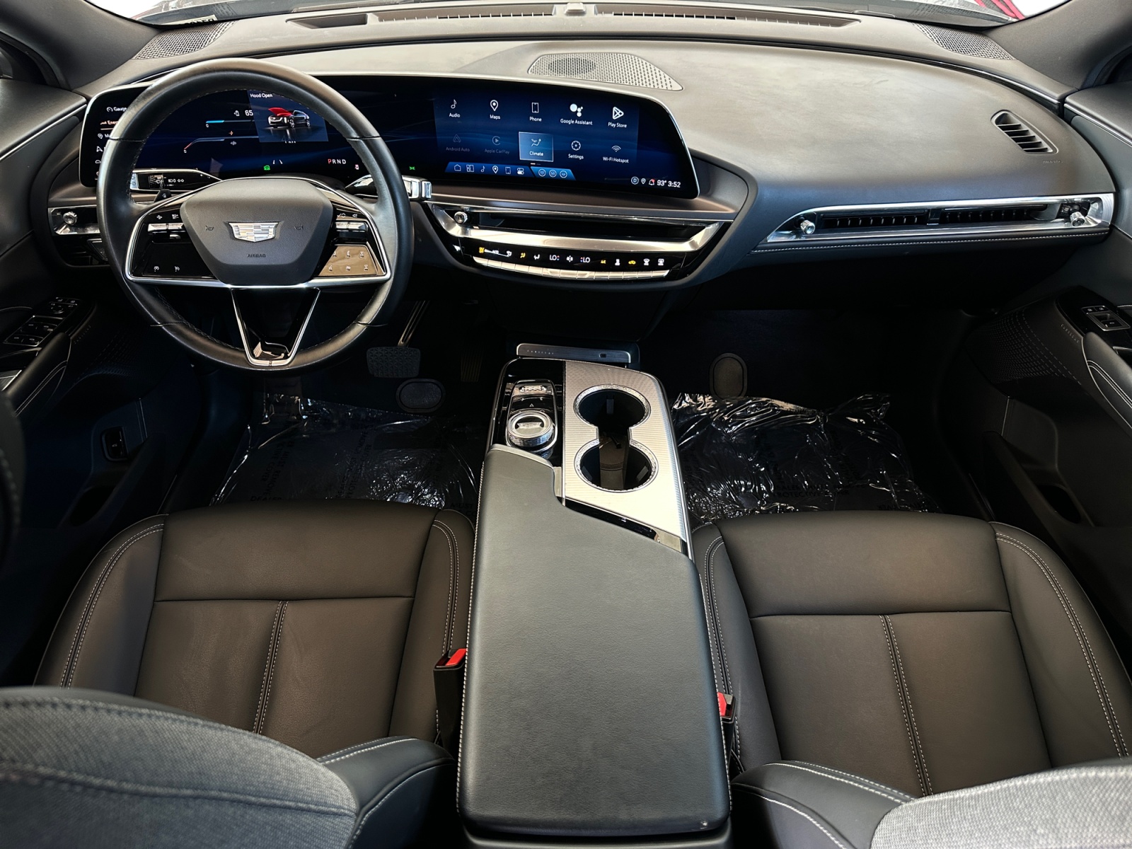 Cadillac Lyriq photo 11