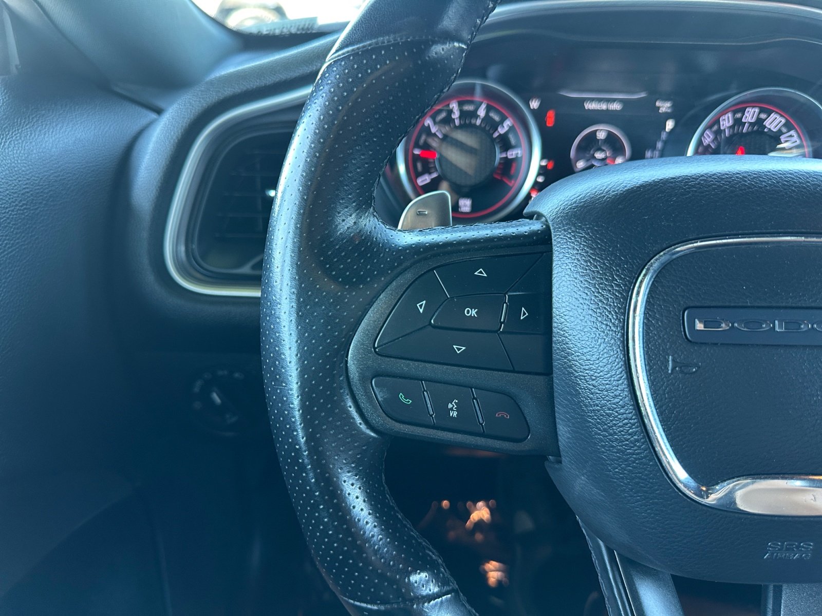 Dodge Challenger photo 18