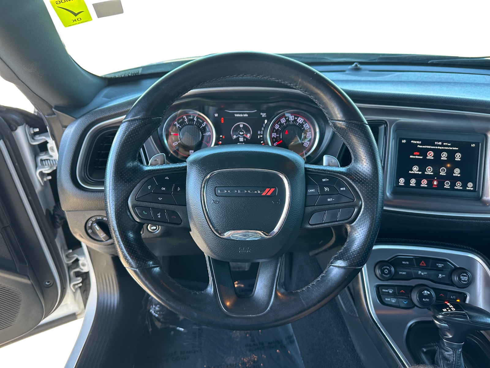 Dodge Challenger photo 12