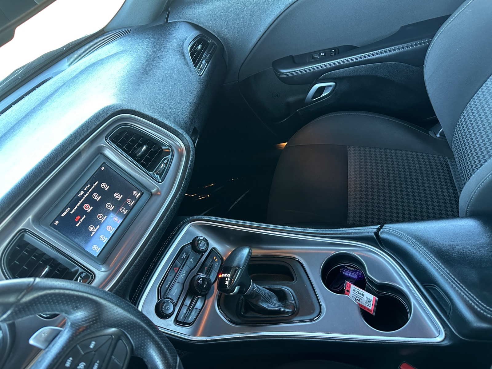 Dodge Challenger photo 22