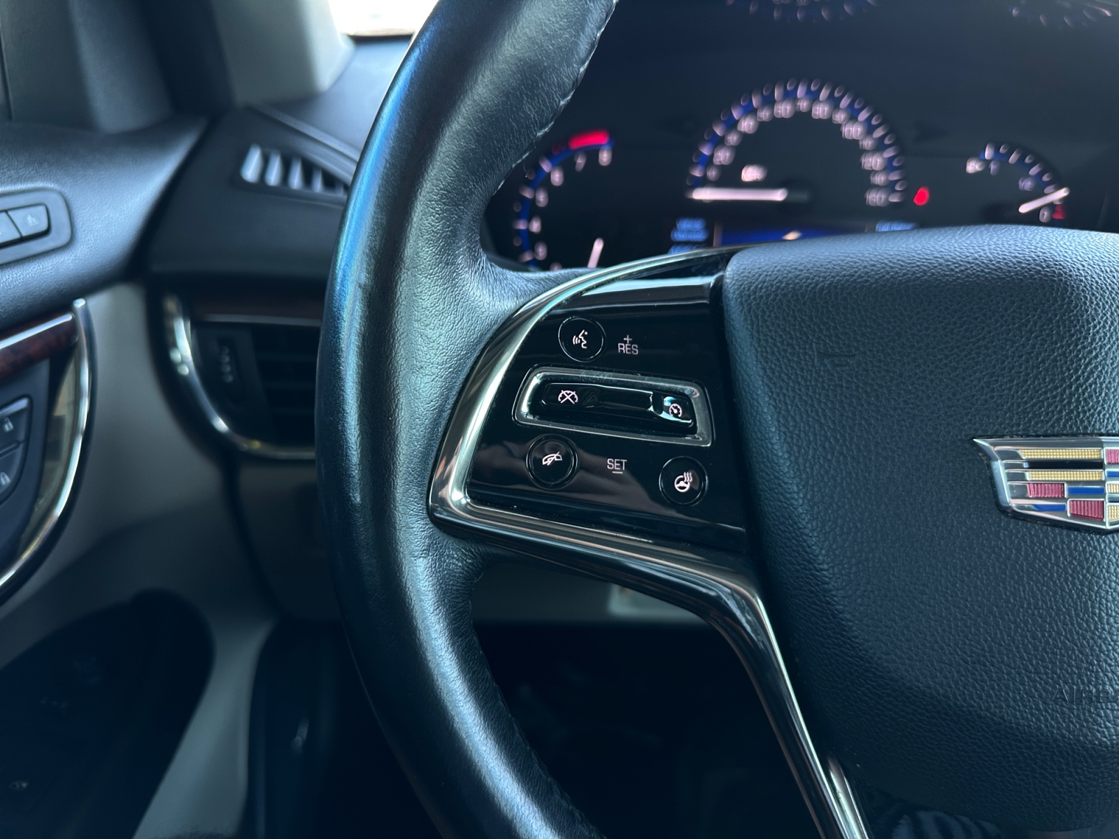 Cadillac ATS photo 18