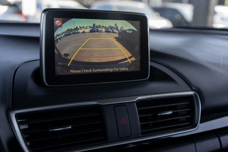 Sold 2016 Mazda Mazda3 i Sport (PREFERRED EQUIPMENT PACKAGE) in