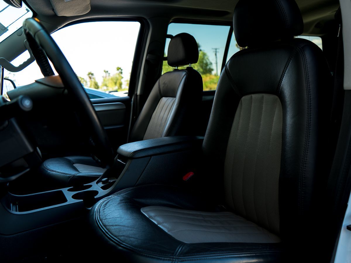 Sold 2004 Mercury Mountaineer PREMIER in Fontana