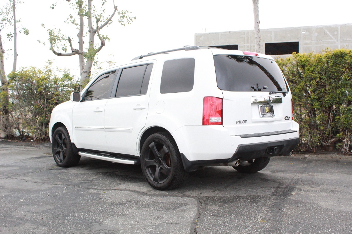 Sold 2011 Honda Pilot Touring in Fontana