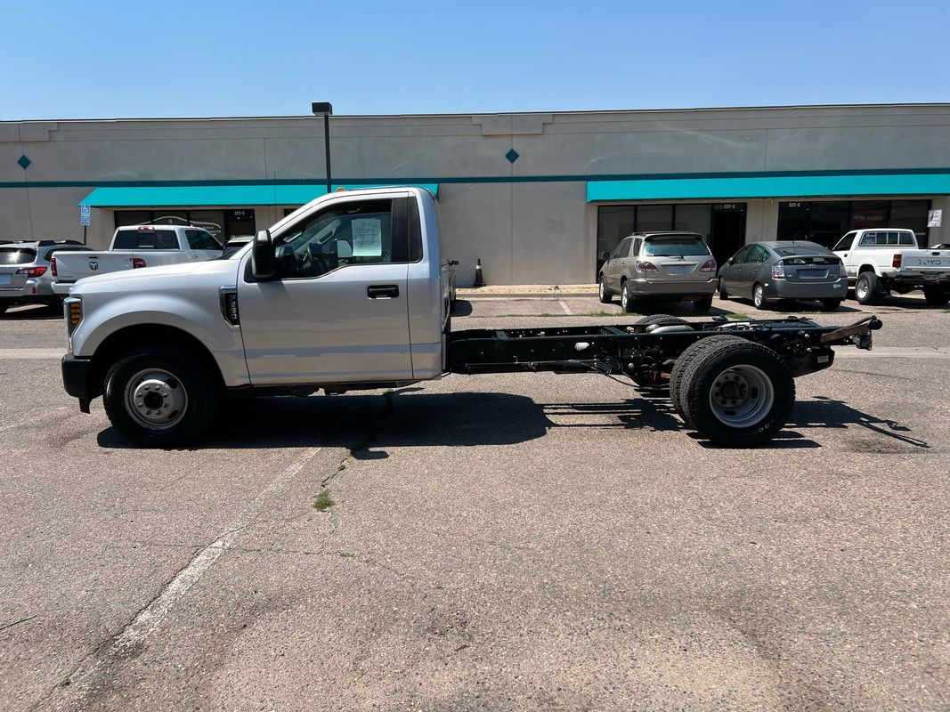 2019 Ford F-350 XL photo 6