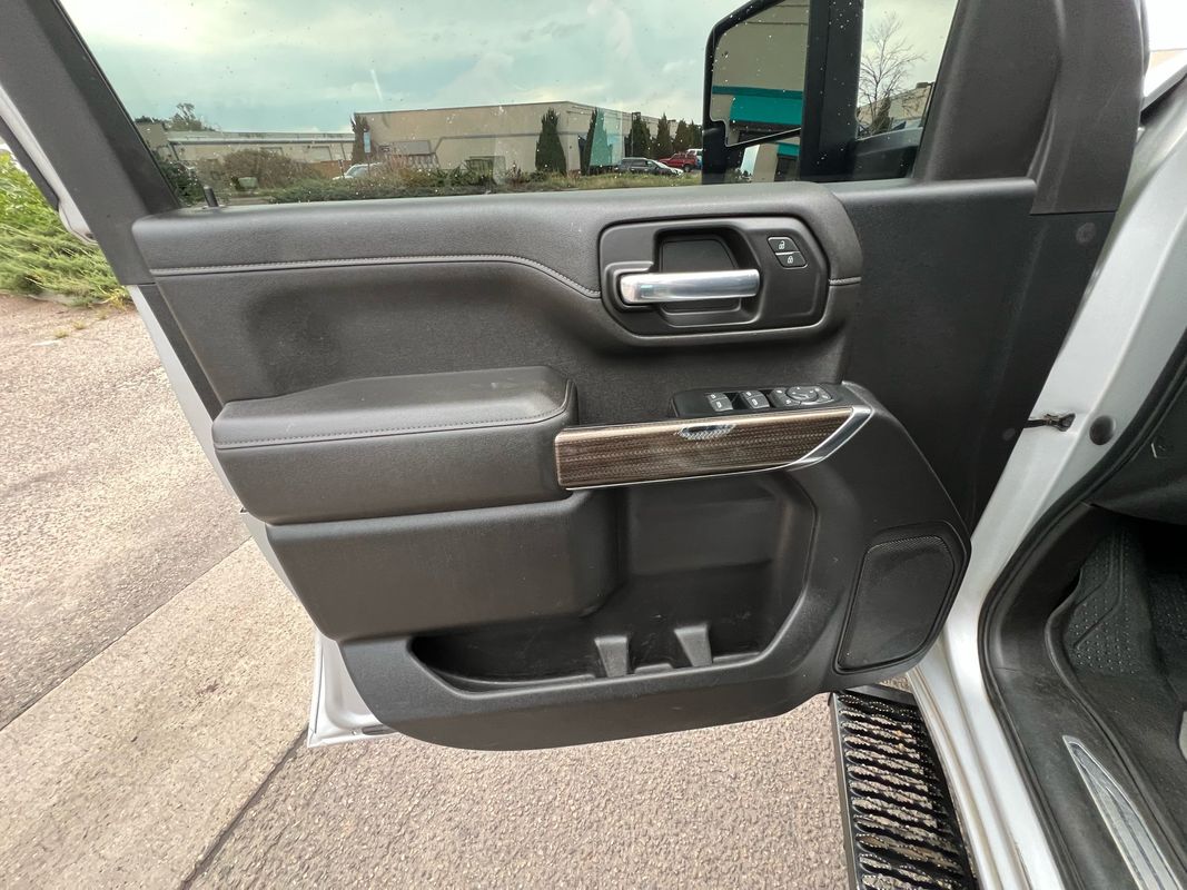 2022 Chevrolet Silverado 2500HD LT photo 18