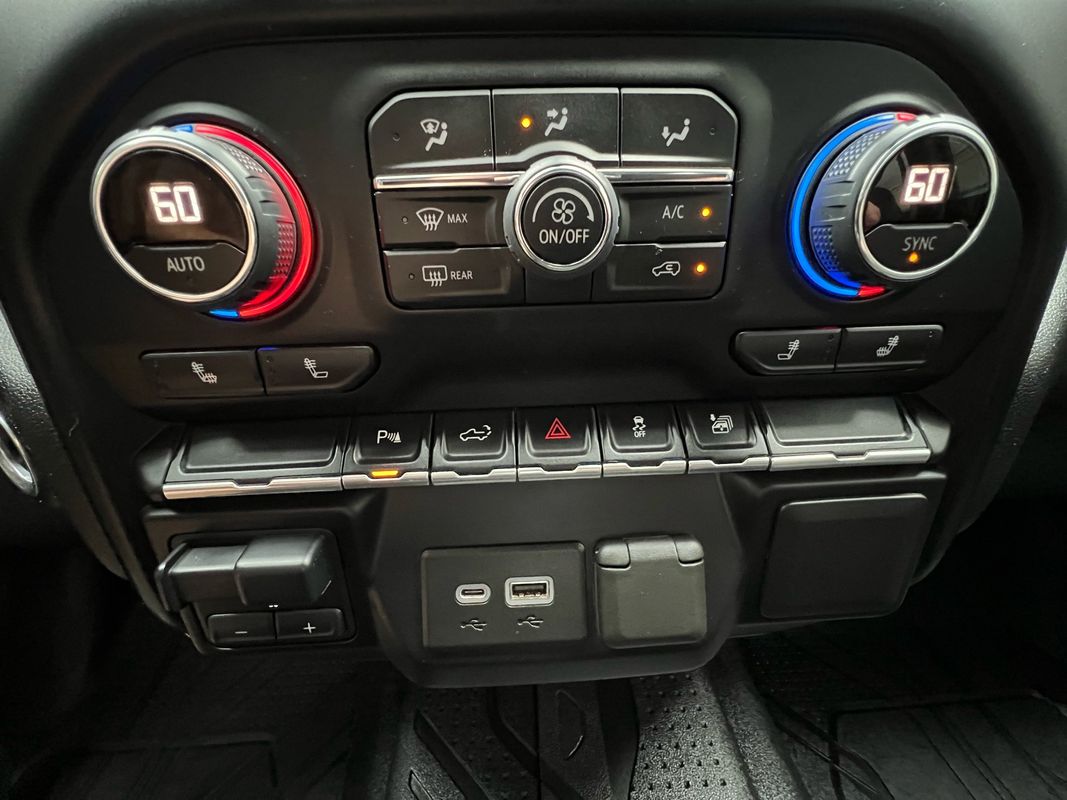 2022 Chevrolet Silverado 2500HD LT photo 22