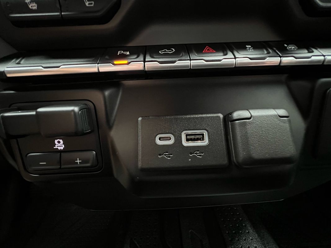 2022 Chevrolet Silverado 2500HD LT photo 23