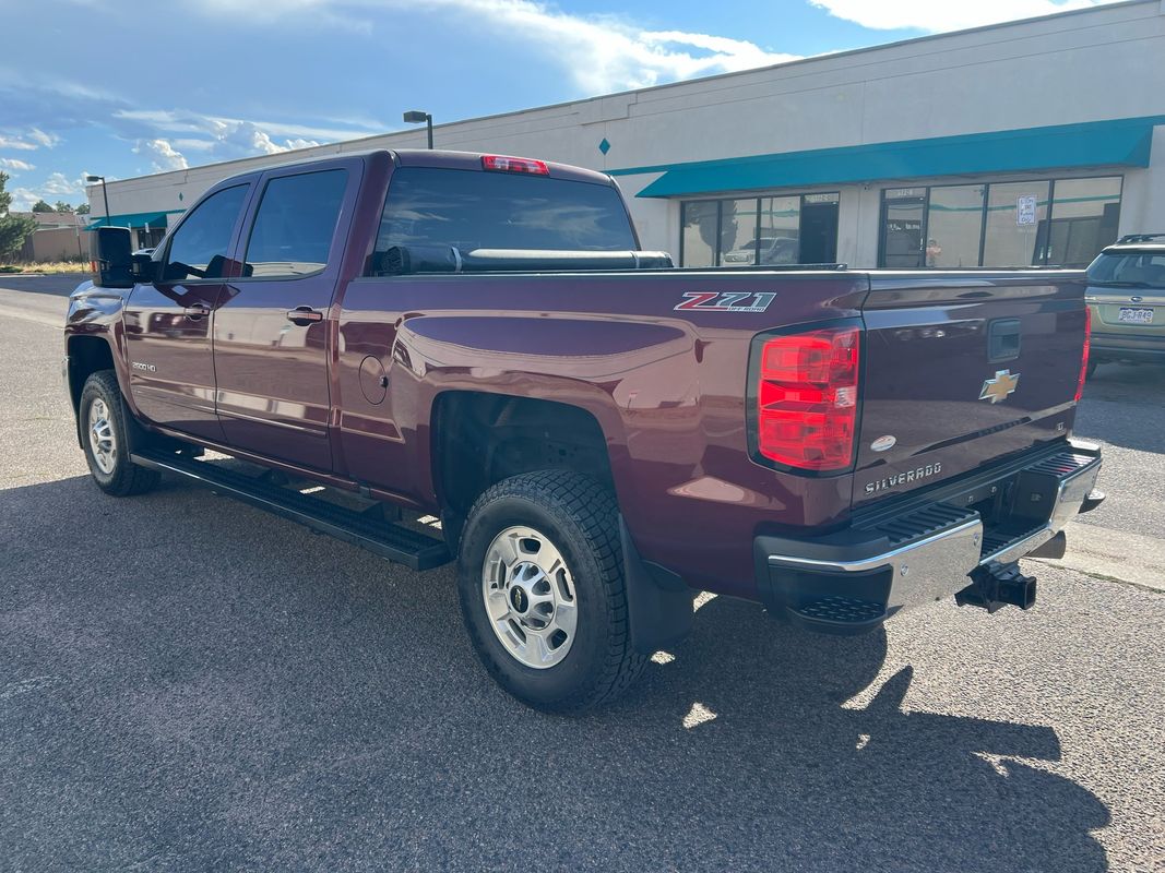 2016 Chevrolet Silverado 2500HD LT photo 5