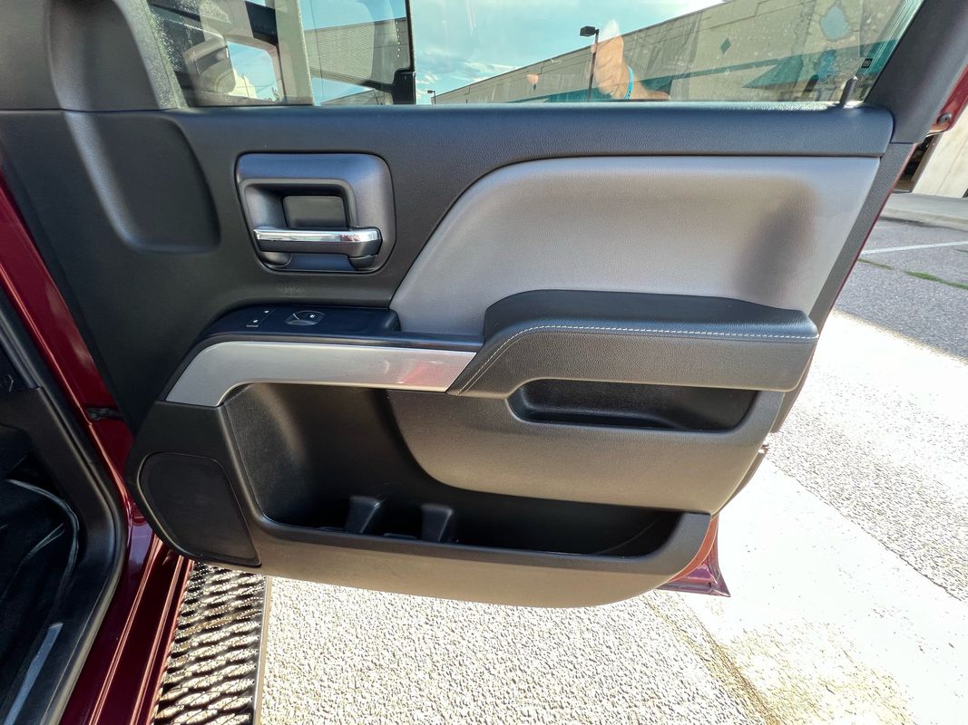 2016 Chevrolet Silverado 2500HD LT photo 11