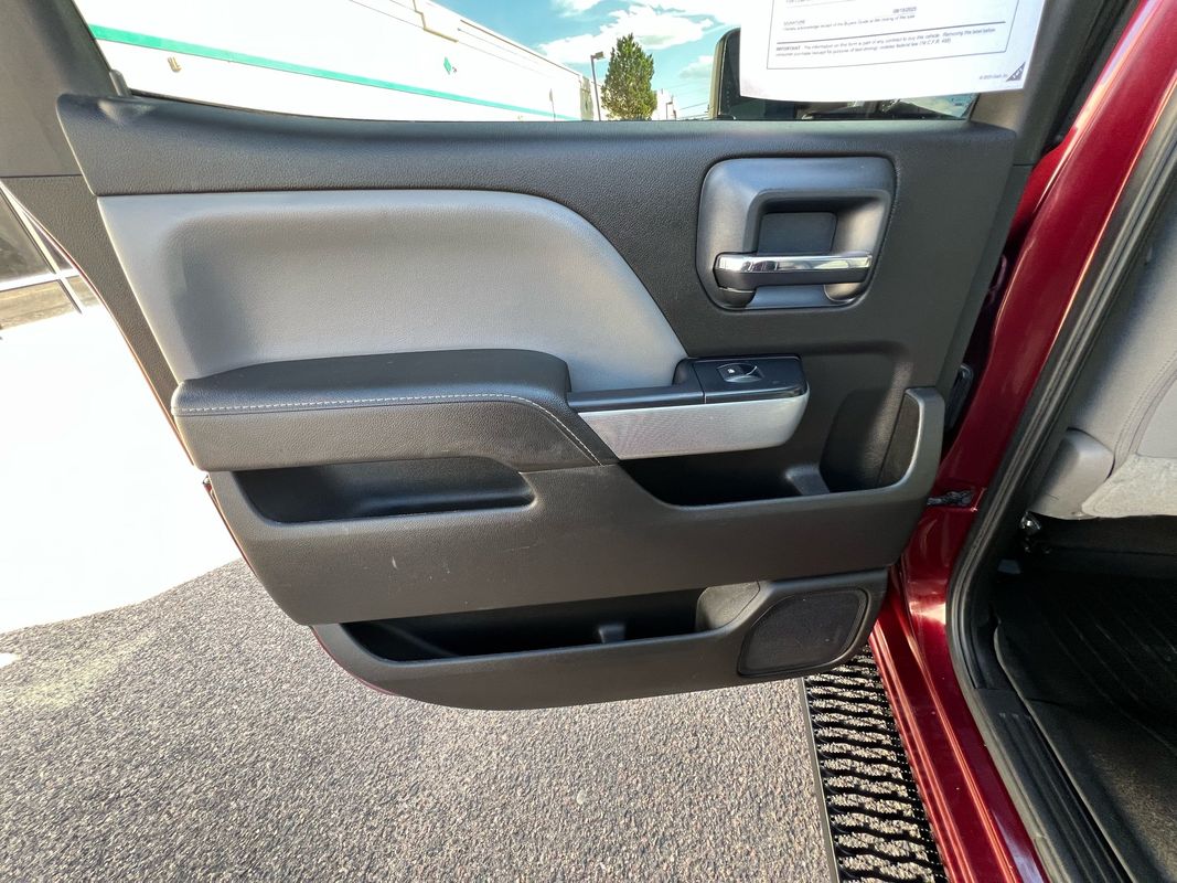 2016 Chevrolet Silverado 2500HD LT photo 15