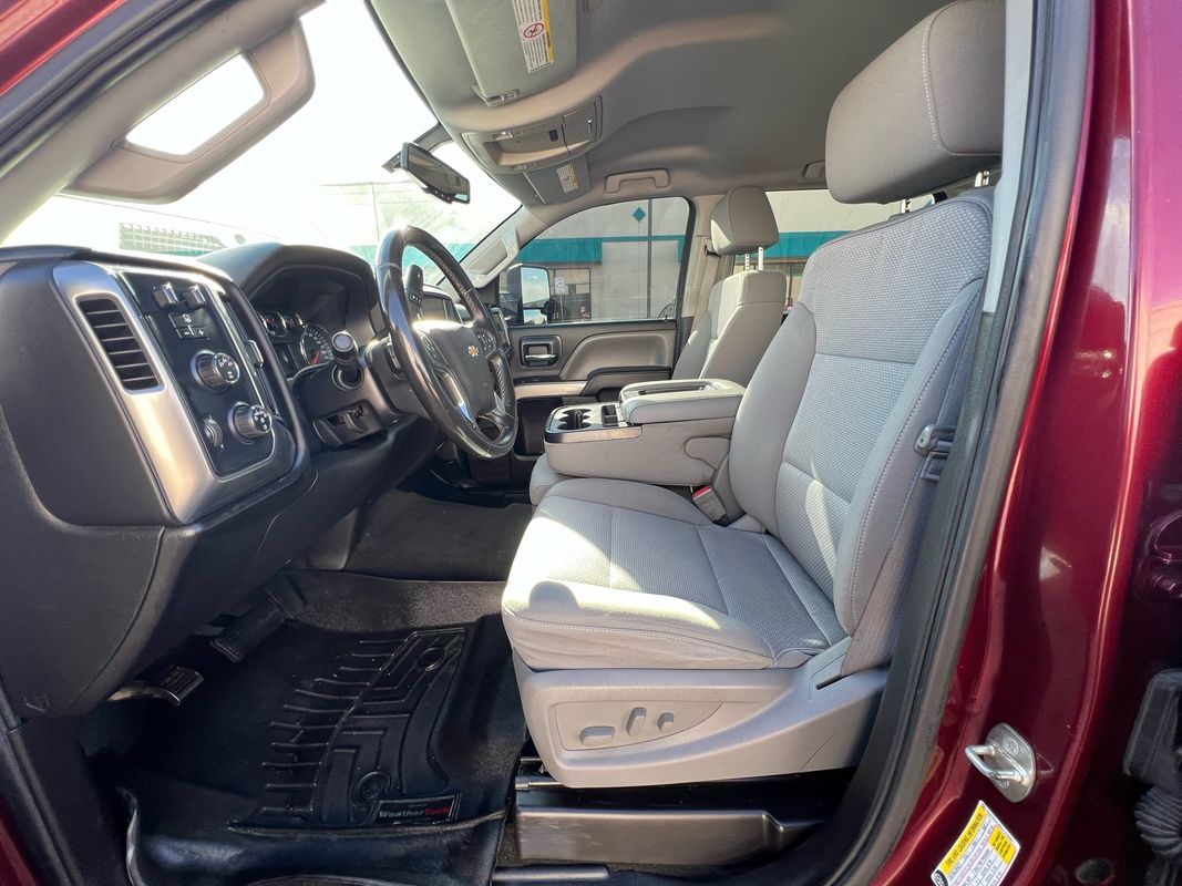 2016 Chevrolet Silverado 2500HD LT photo 18
