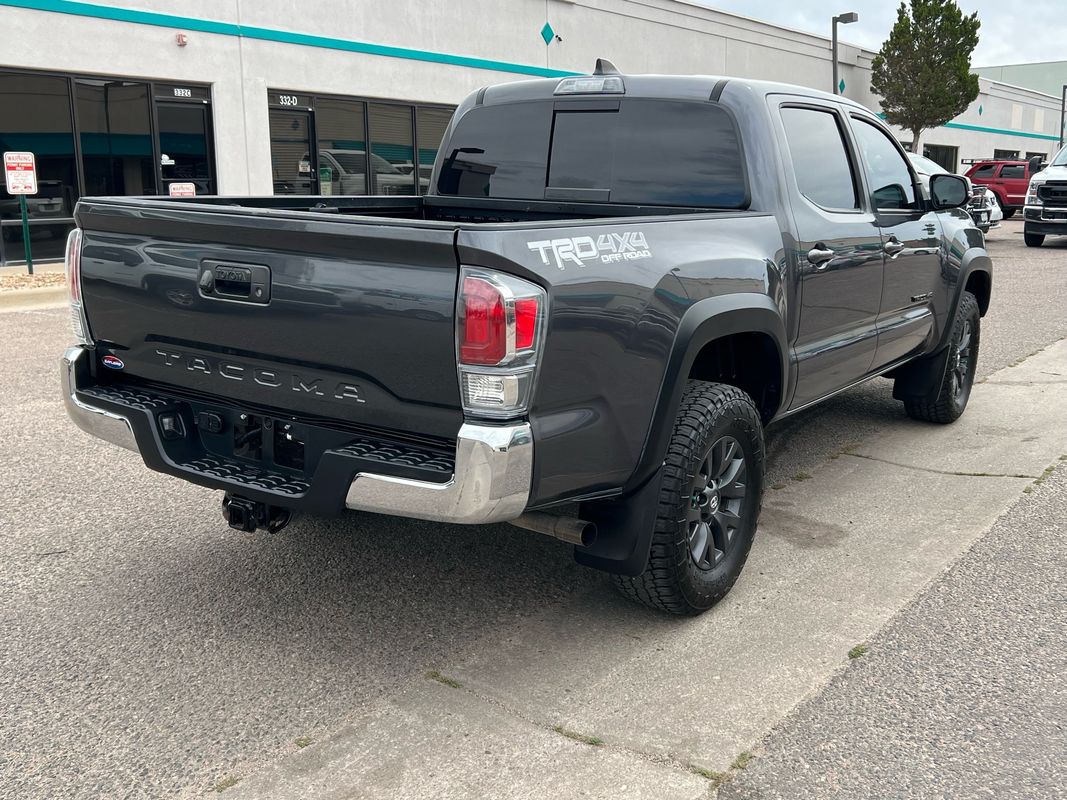 2022 Toyota Tacoma TRD Double Cab 4x4 photo 3