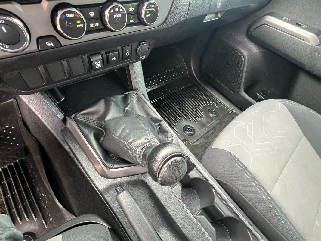 2022 Toyota Tacoma TRD Double Cab 4x4 photo 19