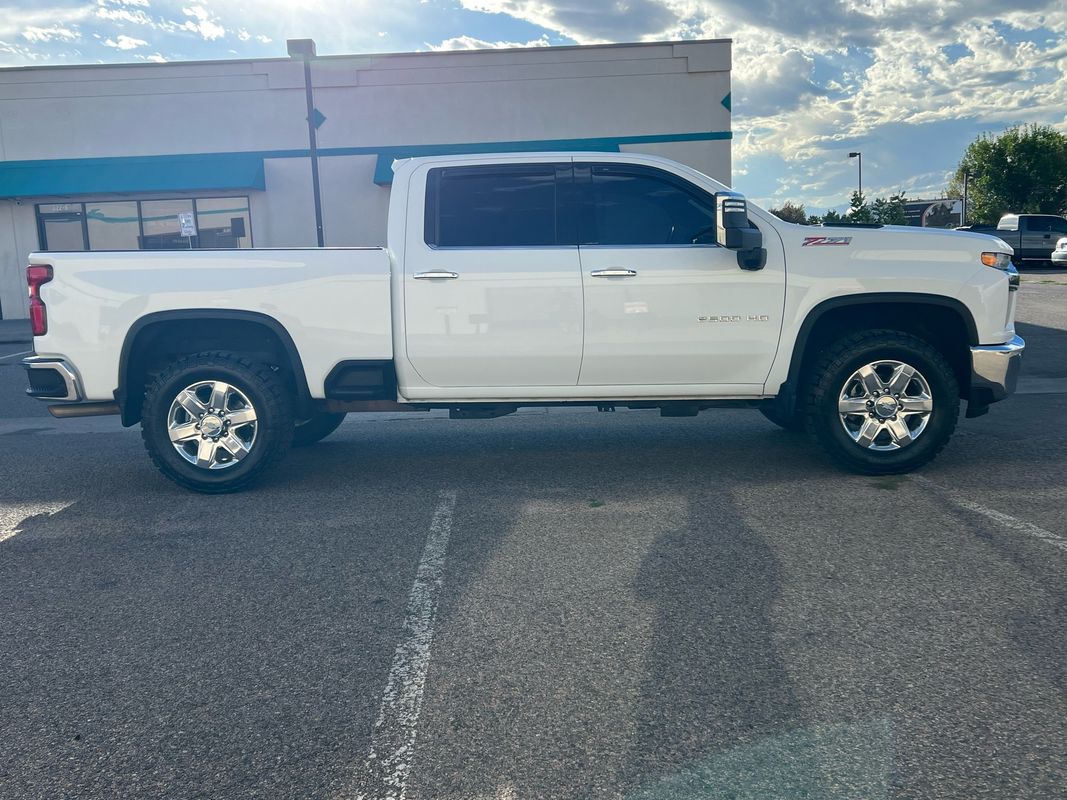 2020 Chevrolet Silverado 2500HD LTZ photo 2