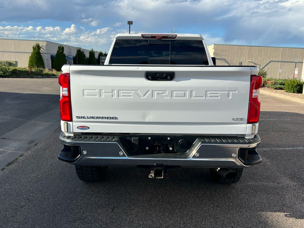 2020 Chevrolet Silverado 2500HD LTZ photo 4