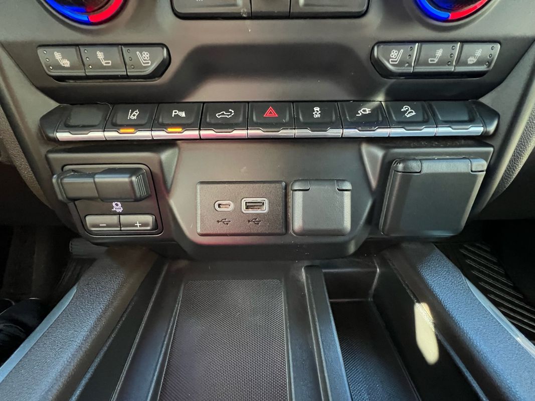 2020 Chevrolet Silverado 2500HD LTZ photo 23