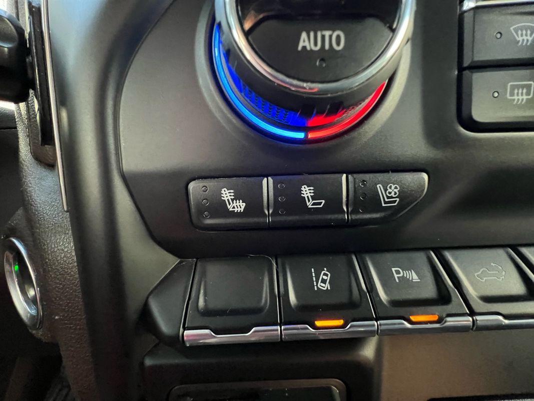 2020 Chevrolet Silverado 2500HD LTZ photo 25