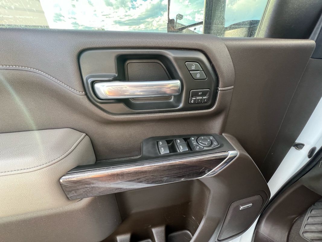 2020 Chevrolet Silverado 2500HD LTZ photo 37