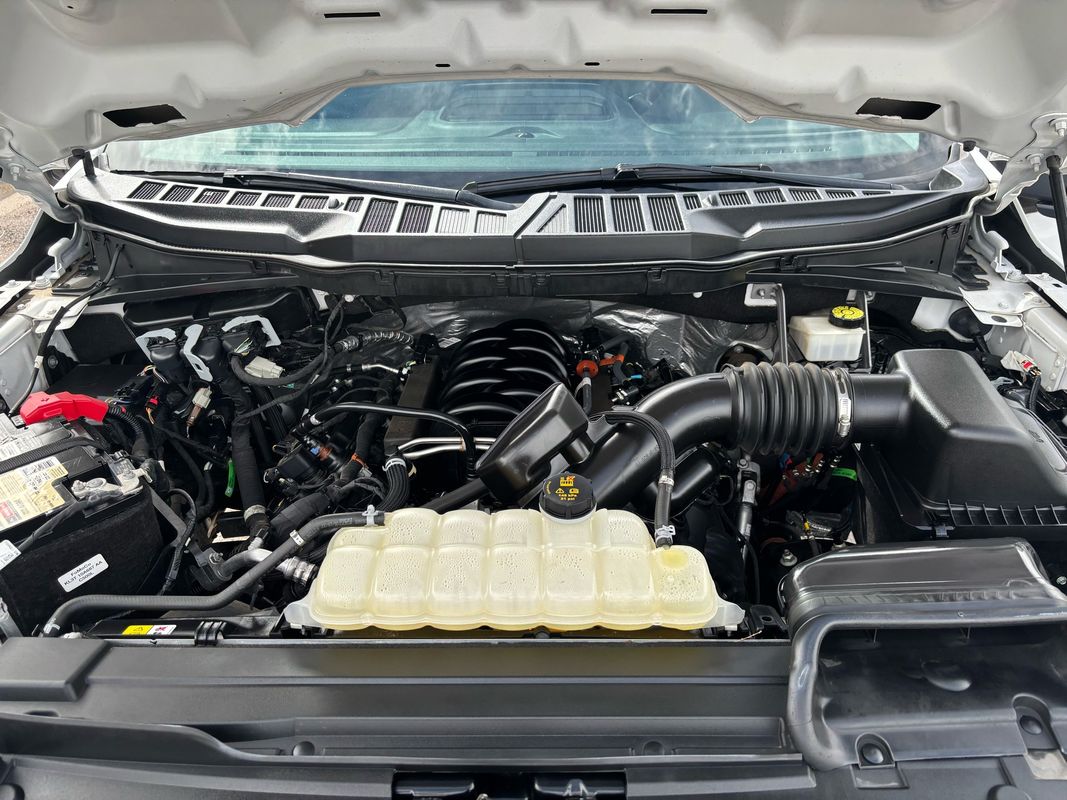 2022 Ford F-150 XL photo 18