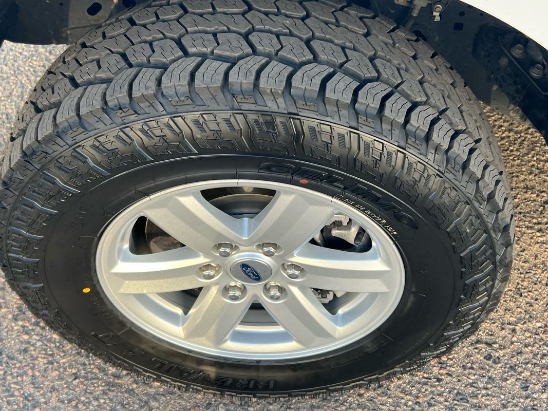2022 Ford F-150 XL photo 9