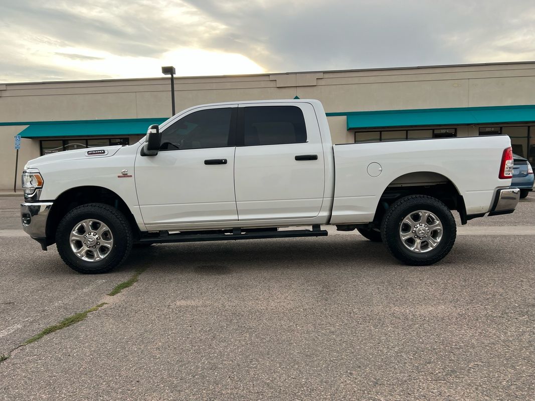 2023 Ram 2500 Big Horn photo 6