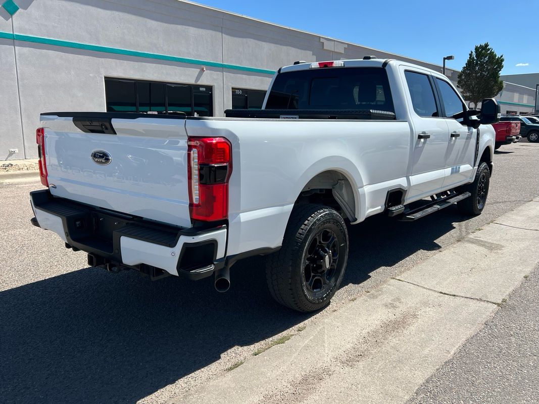 2024 Ford F-250 photo 3
