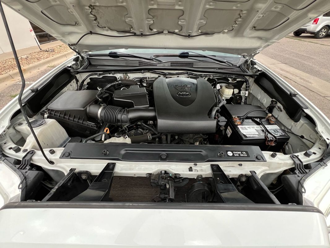 2018 Toyota Tacoma SR5 Access Cab 4x4 V6 photo 10