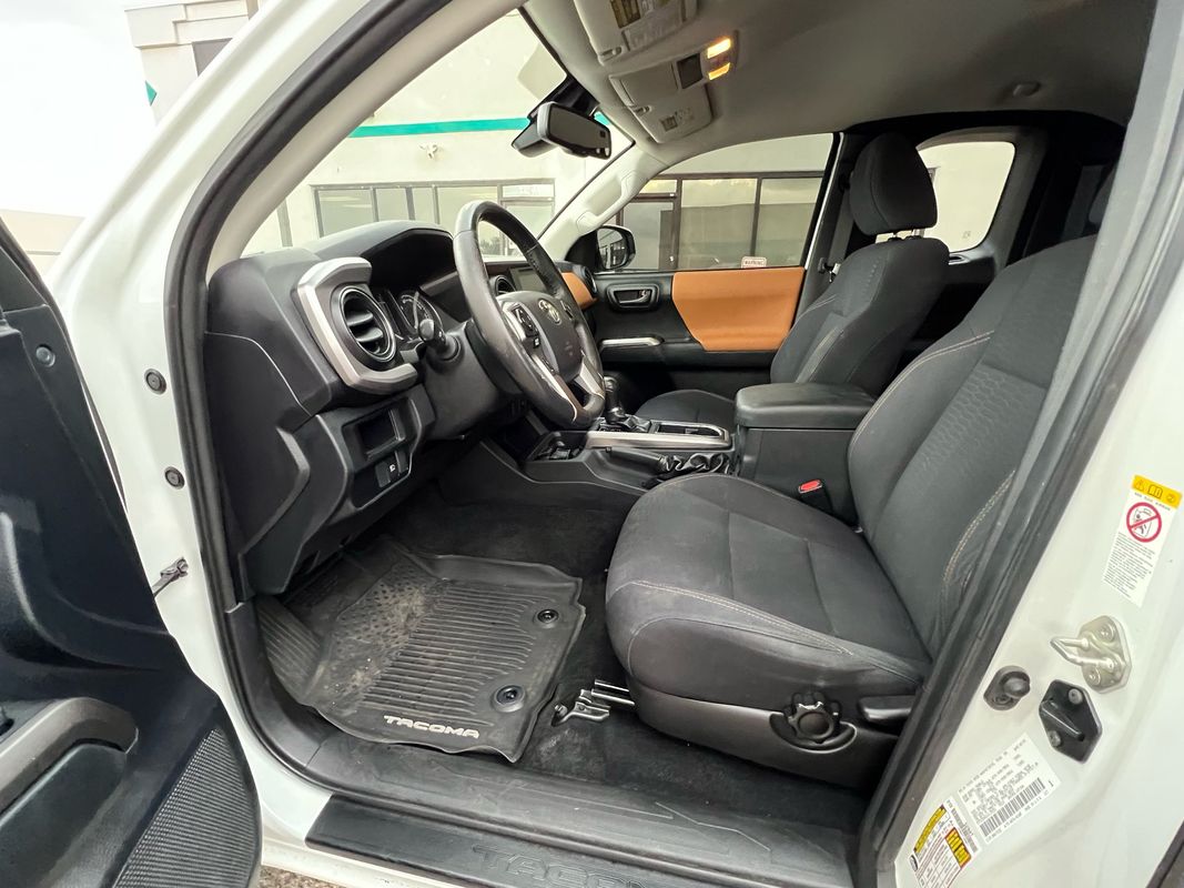 2018 Toyota Tacoma SR5 Access Cab 4x4 V6 photo 18