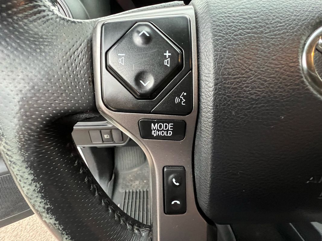 2018 Toyota Tacoma SR5 Access Cab 4x4 V6 photo 21