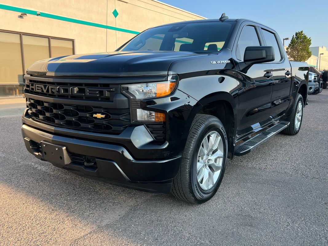2023 Chevrolet Silverado 1500 Custom photo 5