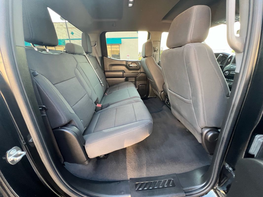 2023 Chevrolet Silverado 1500 Custom photo 12