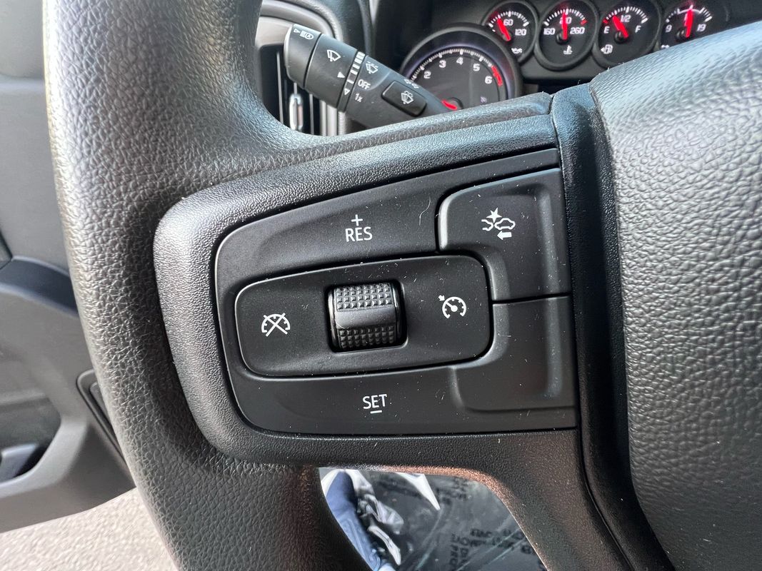 2023 Chevrolet Silverado 1500 Custom photo 22