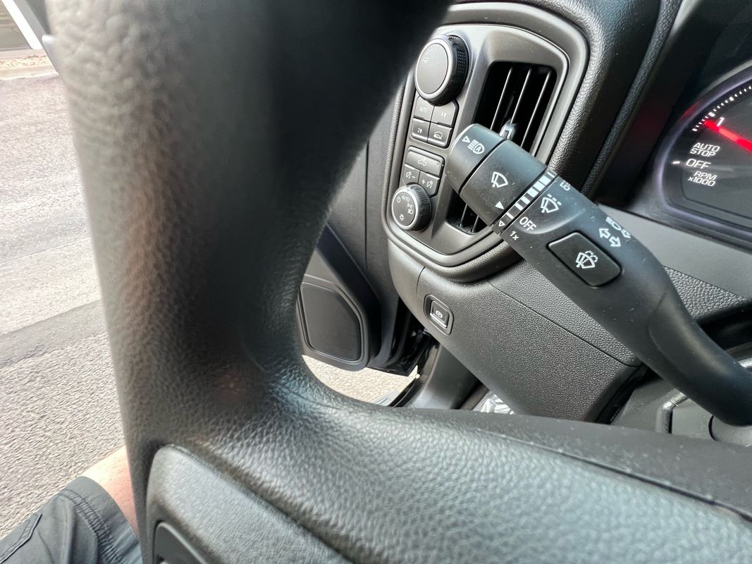 2023 Chevrolet Silverado 1500 Custom photo 24