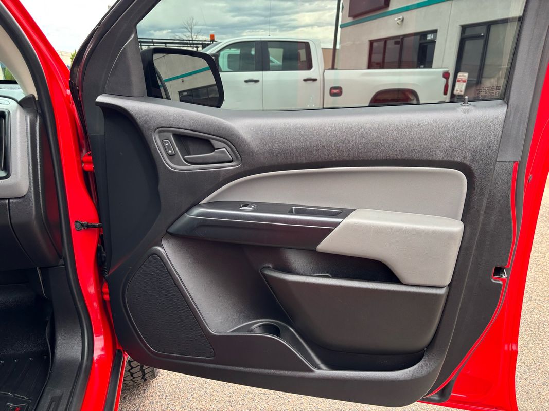 2020 Chevrolet Colorado Work Truck photo 11